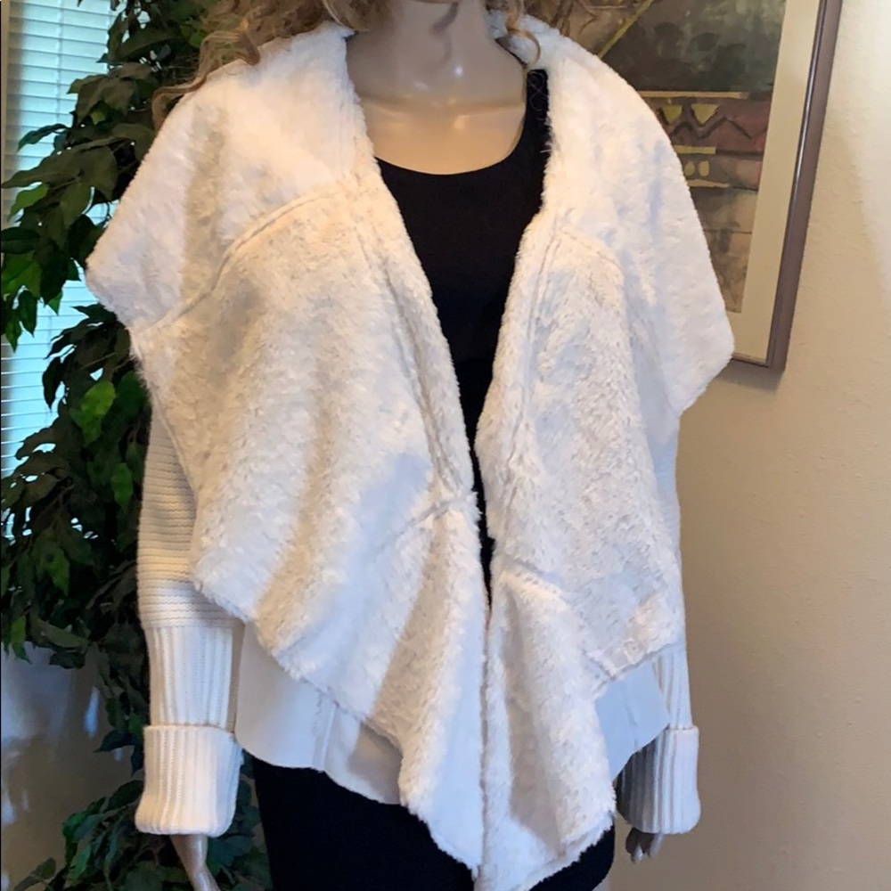 Sweater by Ransom draped w/fur collar Sz xlg